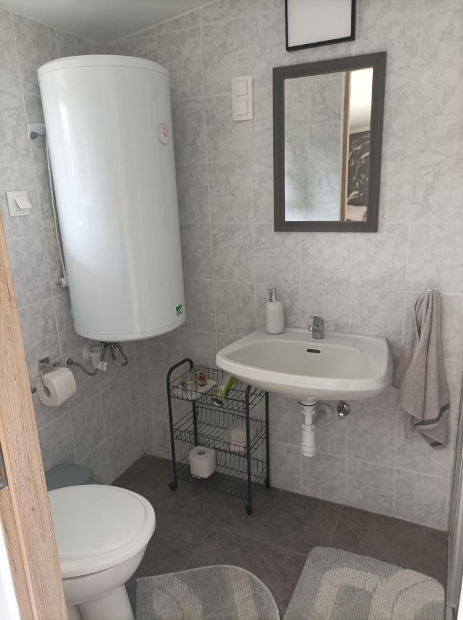Csilla Apartman Balogunyom ภายนอก รูปภาพ